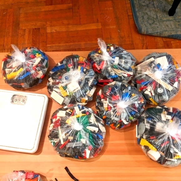 ⭐LAST ONE⭐LEGO Bricks HUGE bags treasure Assorted + free Lego gift!🎁🎁🎁🎄🎄 - Picture 10 of 16